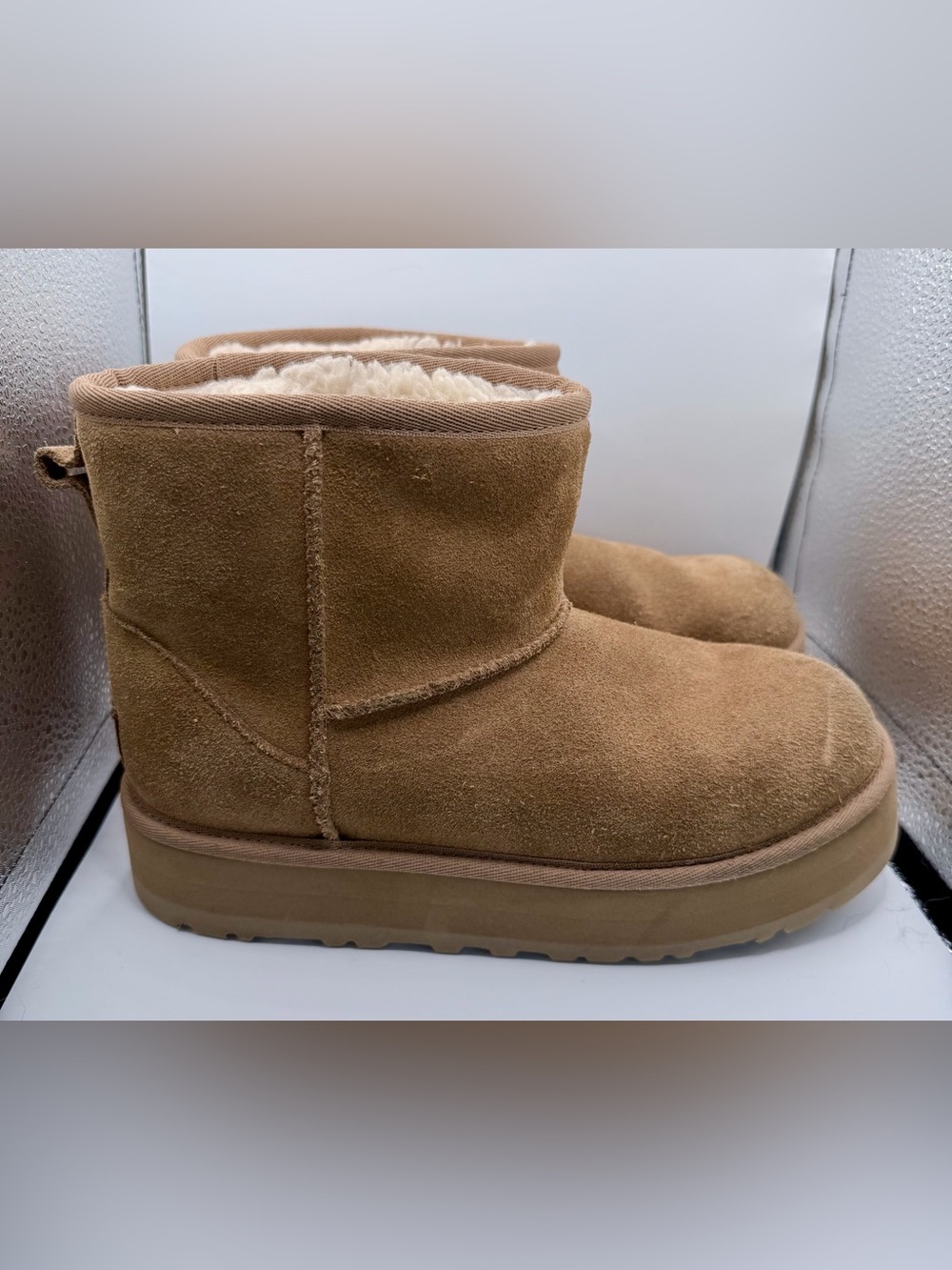 UGG Classic Mini Platform Boots Chestnut Suede Youth Kids 5 Women’s 6